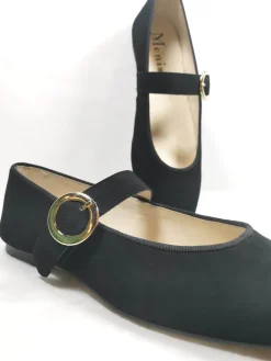 AMELIE ANTE NEGRO