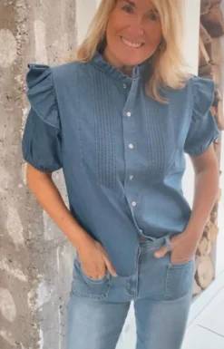 Blusa azul oscuro