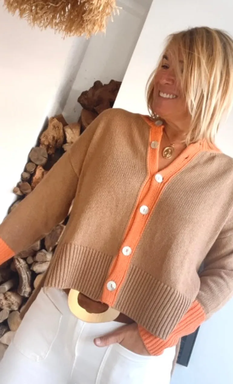 Chaqueta Suiza camel