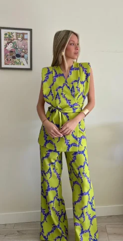Traje Dominica