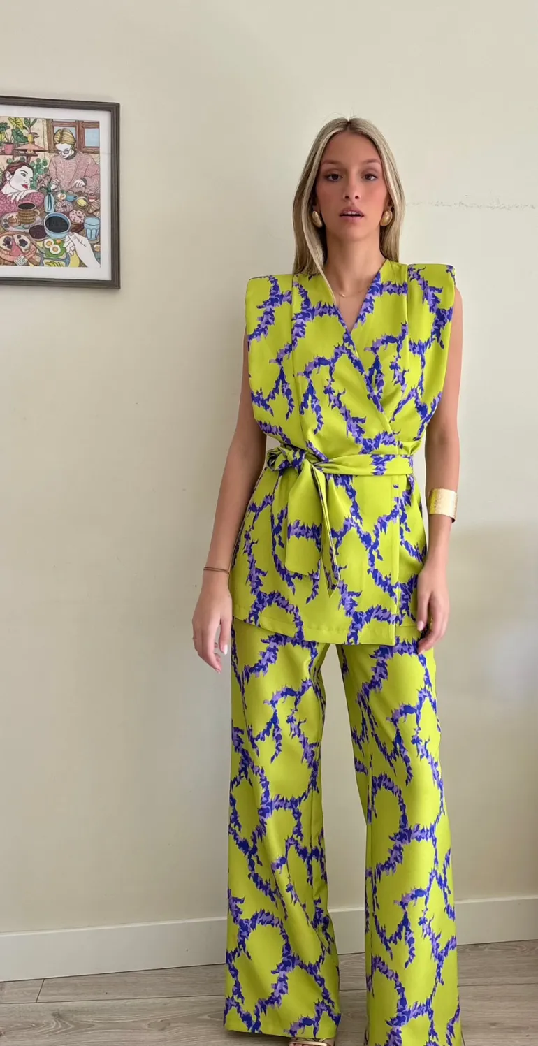 Traje Dominica